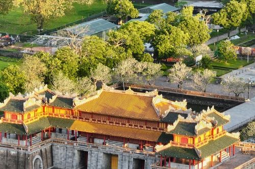 Kiến trúc đồ sộ của Đại Nội Huế và lăng tẩm vua triều Nguyễn từ trên cao