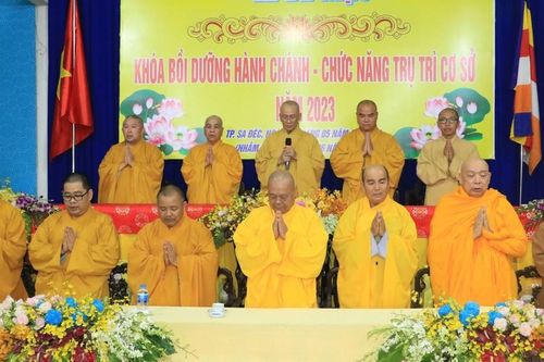 Đồng Tháp: Bế mạc khóa bồi dưỡng hành chánh - chức năng trụ trì cơ sở năm 2023