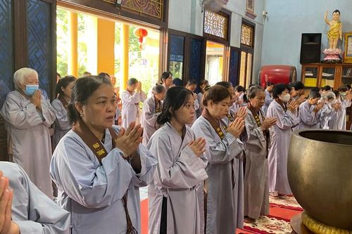 Gia Lai: Chùa Quan Âm, Linh Sơn, Vạn Phật tổ chức khóa tu cho Phật tử