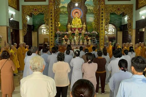 Chùa Minh Giác (TP.Thủ Đức) cúng dường trường hạ trên địa bàn