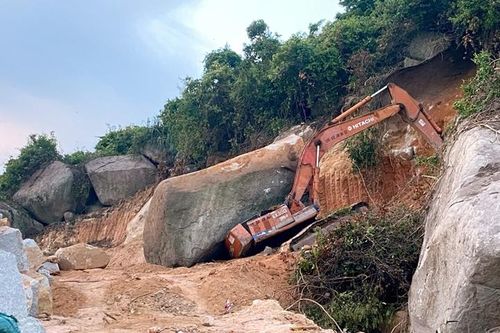 Phú Yên: Tai nạn lao động khiến một tài xế xe máy đào tử vong