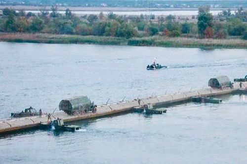 Ukraine lập cầu phao nhắm tới Kherson, Nga ra đòn bất ngờ phía bờ Đông Dnieper