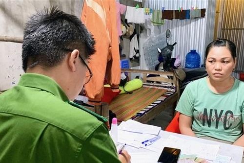 Chủ quán cà phê 'kinh doanh' thêm số đề