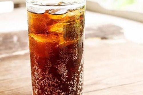 5 loại nước không nên uống nhiều khi nóng bức