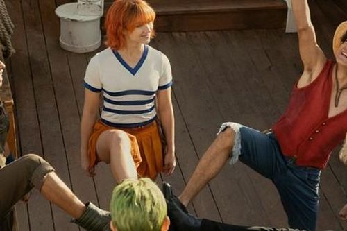'One Piece' live-action hao tiền tốn của, Netflix đang tự lấy đá đập chân mình?