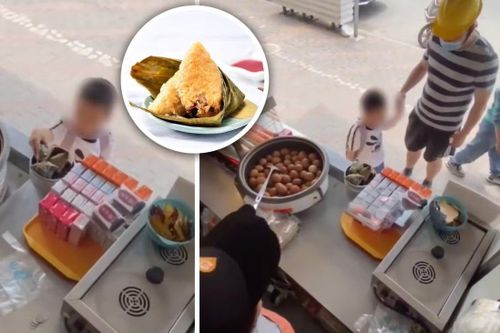 Hành động của người cha khiến con trai cúi đầu xin lỗi khi ăn trộm đồ