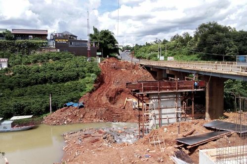 Xác minh việc xây cầu Đại Nga vi phạm công trình thủy văn quốc gia