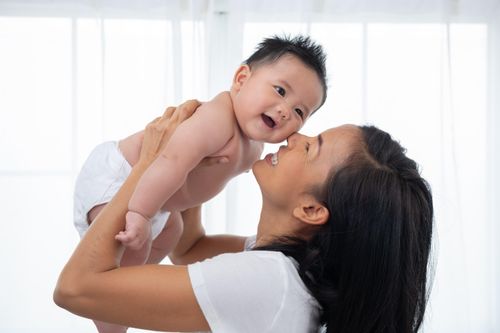 Độ tuổi sinh con tốt nhất giúp tránh các dị tật bẩm sinh