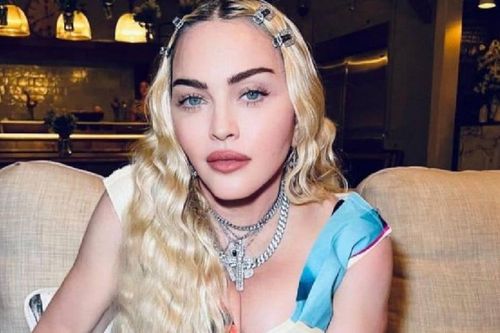 Madonna đổ bệnh 'vì cố theo kịp các vũ công trẻ'