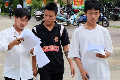 Kỳ thi tốt nghiệp THPT năm 2023: Công bố đáp án các môn: Toán, Vật lý, Hóa học, Sinh học