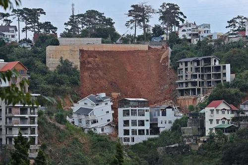 Lâm Đồng: Khởi tố vụ án sạt lở ta luy gây chết người ở Đà Lạt