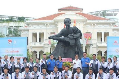 Thành Đoàn TP. HCM ra quân 'Đội hình tình nguyện Hè' trên đảo Phú Quý