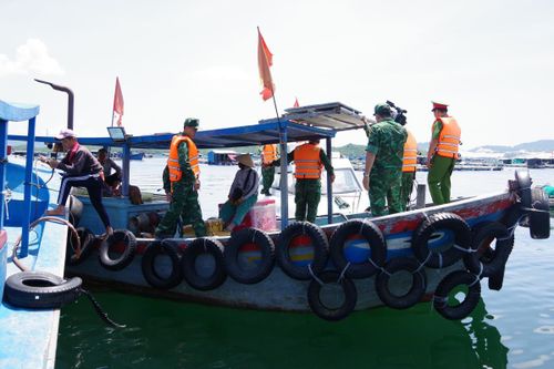 Đảm bảo an ninh trật tự trên vịnh Vân Phong