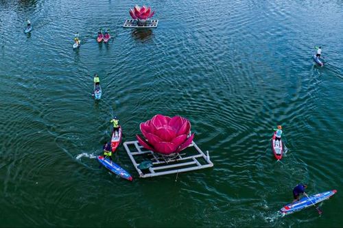 Độc đáo hội đua thuyền SUP trên sông Hà Thanh (Bình Định)