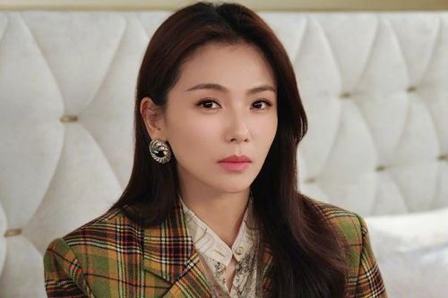 Hình thể săn chắc của 'nàng A Châu' Lưu Đào ở tuổi 45
