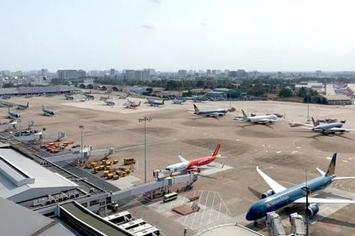Lý do gây chậm, hủy chuyến bay liên tục ở Tân Sơn Nhất