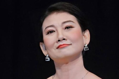 Kịch 'nóng' về hôn nhân, ngoại tình của NSƯT Mỹ Uyên