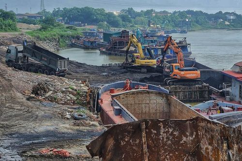 Bến cảng 'chui' ven sông Lô: Giao công an tỉnh Phú Thọ ngăn chặn