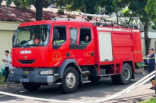 TP.HCM: Cháy lớn công ty nội thất, nhiều tài sản bị thiêu rụi