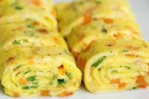 Rán trứng cho thêm vài giọt này trứng nở phồng, xốp, thơm ngon gấp đôi