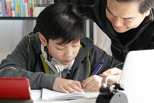 2 môn đang được nhiều phụ huynh đầu tư cho con, cần lưu ý những gì để học hiệu quả?