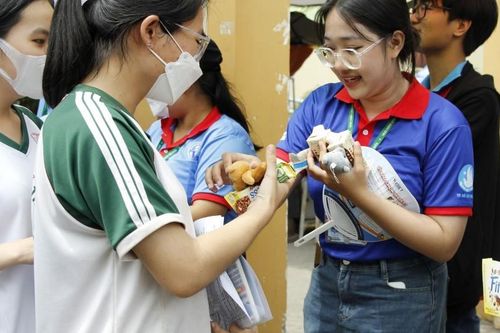 Doanh nghiệp đồng hành cùng chương trình 'Tiếp sức mùa thi'