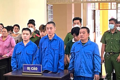 Nhóm 'cướp vặt' ngồi tù