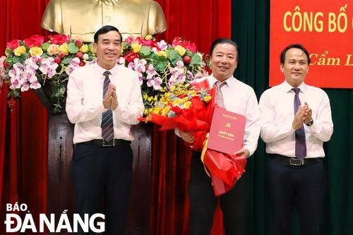 Đề cao thực hiện nguyên tắc tập trung dân chủ trong công tác cán bộ