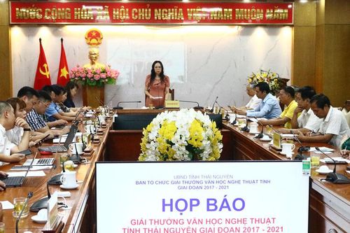 Họp báo Giải thưởng văn học nghệ thuật giai đoạn 2017-2021