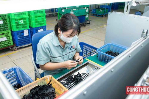 PMI chưa dứt chuỗi ngày dưới ngưỡng 50 điểm, ngành sản xuất kỳ vọng vào động lực từ các dự án đầu tư công