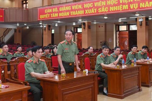 Thứ trưởng Trần Quốc Tỏ kiểm tra công tác tổ chức Kỳ thi đánh giá của Bộ Công an năm 2023