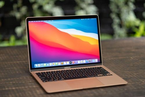 Nên mua chiếc Macbook nào trước thềm Apple mở bán sản phẩm mới?