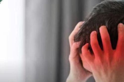 Lý do bất ngờ khiến nam sinh đau đầu suốt 16 giờ/ngày