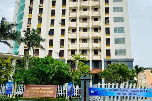 Bắt quả tang nhiều cán bộ Sở Tài nguyên và Môi trường Quảng Bình trên chiếu bạc
