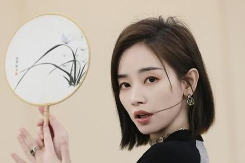Đạp Gió 2023: Cạ cứng của Chi Pu suy sụp khi nhìn thấy trang phục diễn cho vòng 5
