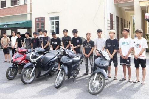 Khởi tố 15 người gây rối trật tự công cộng