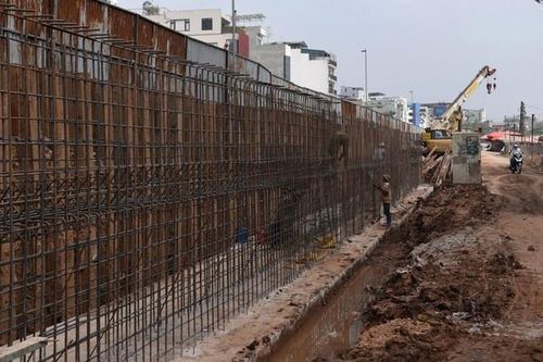 Hà Nội yêu cầu xử lý trách nhiệm việc chậm tiến độ hạ đê Âu Cơ