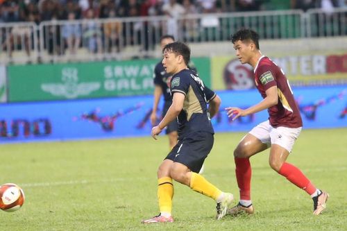 HAGL 'sống mòn' với mục tiêu trụ hạng