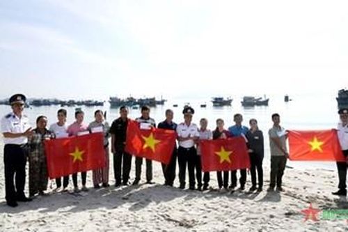 Sát cánh cùng ngư dân Ninh Hòa