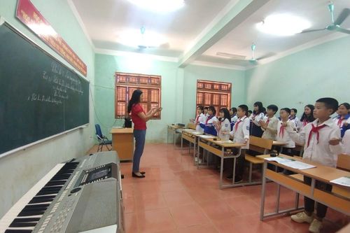 Trường nội trú hối hả tu sửa đón năm học mới
