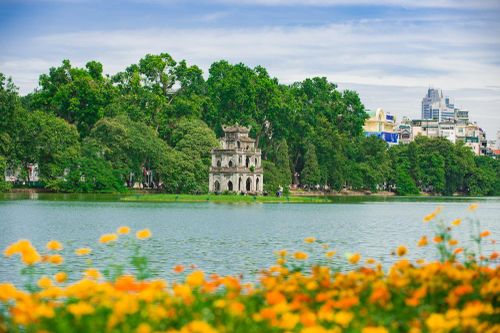 Hà Nội và TP.HCM thăng hạng trong top điểm đến được quan tâm nhất thế giới