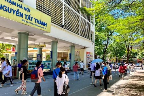 Điểm chuẩn lên tới 45, Trường nào giữ quán quân tuyển sinh ở Hà Nội?