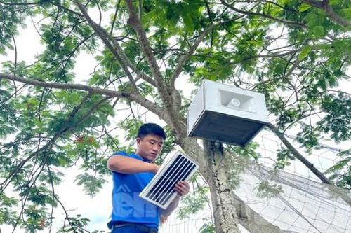 Tuổi trẻ Nghệ An làm cảnh báo đuối nước bằng năng lượng mặt trời