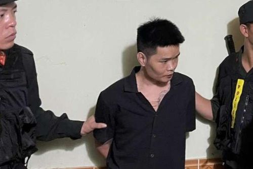 Bắt đối tượng tàng trữ ma túy, súng và hàng trăm viên đạn tại nhà riêng