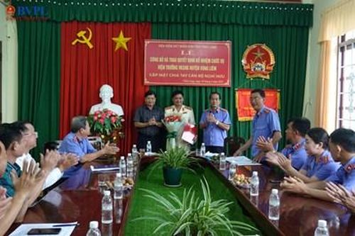 VKSND tỉnh Vĩnh Long công bố quyết định về công tác cán bộ