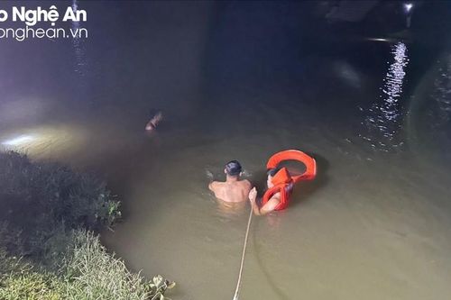 Tìm thấy nam thanh niên đuối nước trên sông Đào