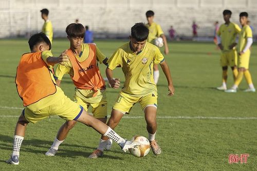 U15 Hồng Lĩnh Hà Tĩnh quyết 'giành vé' vào vòng chung kết quốc gia