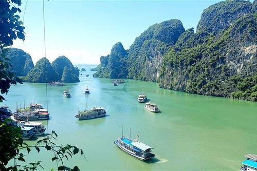 Du lịch Quảng Ninh tích cực chuyển đổi 'xanh,' phục hồi mạnh mẽ