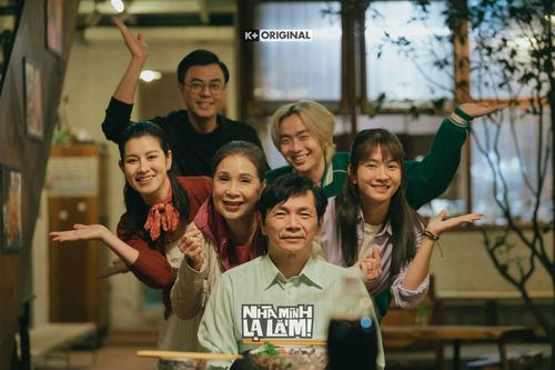 'Nhà mình lạ lắm': Thêm một phim hài về gia đình bất ổn cho Hè năm nay