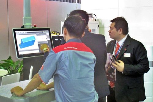 Hơn 400 nhà trưng bày từ 20 quốc gia quy tụ tại triển lãm về cơ khí